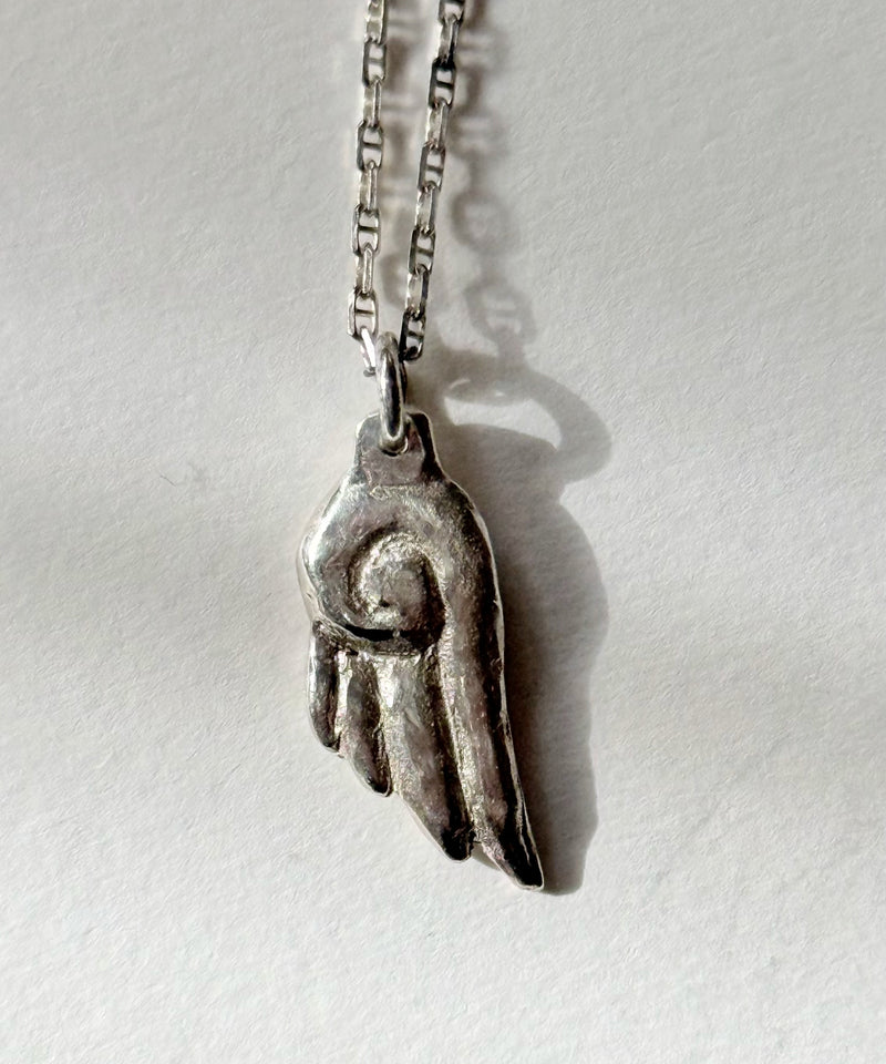 Collar amuleto Virgo | Ala